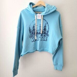 NWT Nordstrom (BP Brand) Brass Plum Seattle Cropped Hoodie light blue (M)